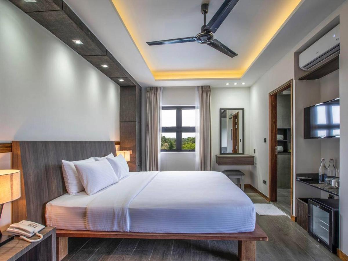 Ataraxis Grand And Spa Fuvahmulah 외부 사진